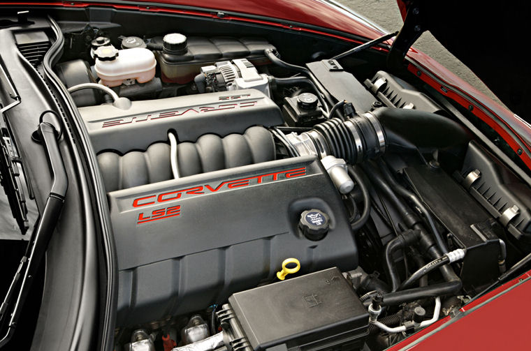 2005 Chevrolet Corvette 6.0L V8 LS2 Engine Picture / Pic / Image
